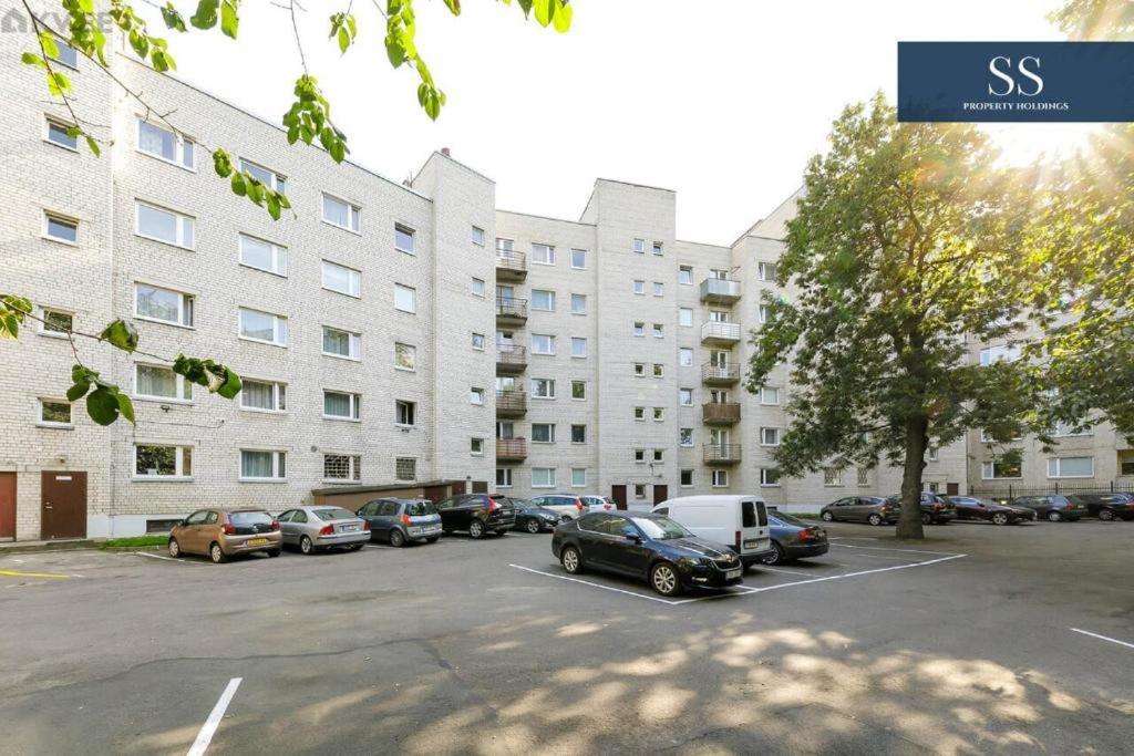 Bright Apartment Near Bus Statioon Tallinn Luaran gambar